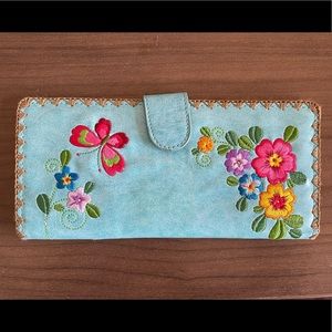 Lavishly wallet- never been used, brand new